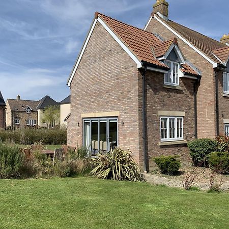 Caramel Cottage At The Bay Filey, Sleeps 6, 2 Dogs Welcome For Free Too Екстер'єр фото